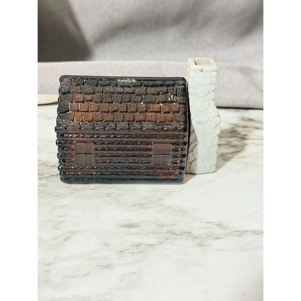 1970s Avon Log Cabin House Wild Country After Shave Empty (3274)
